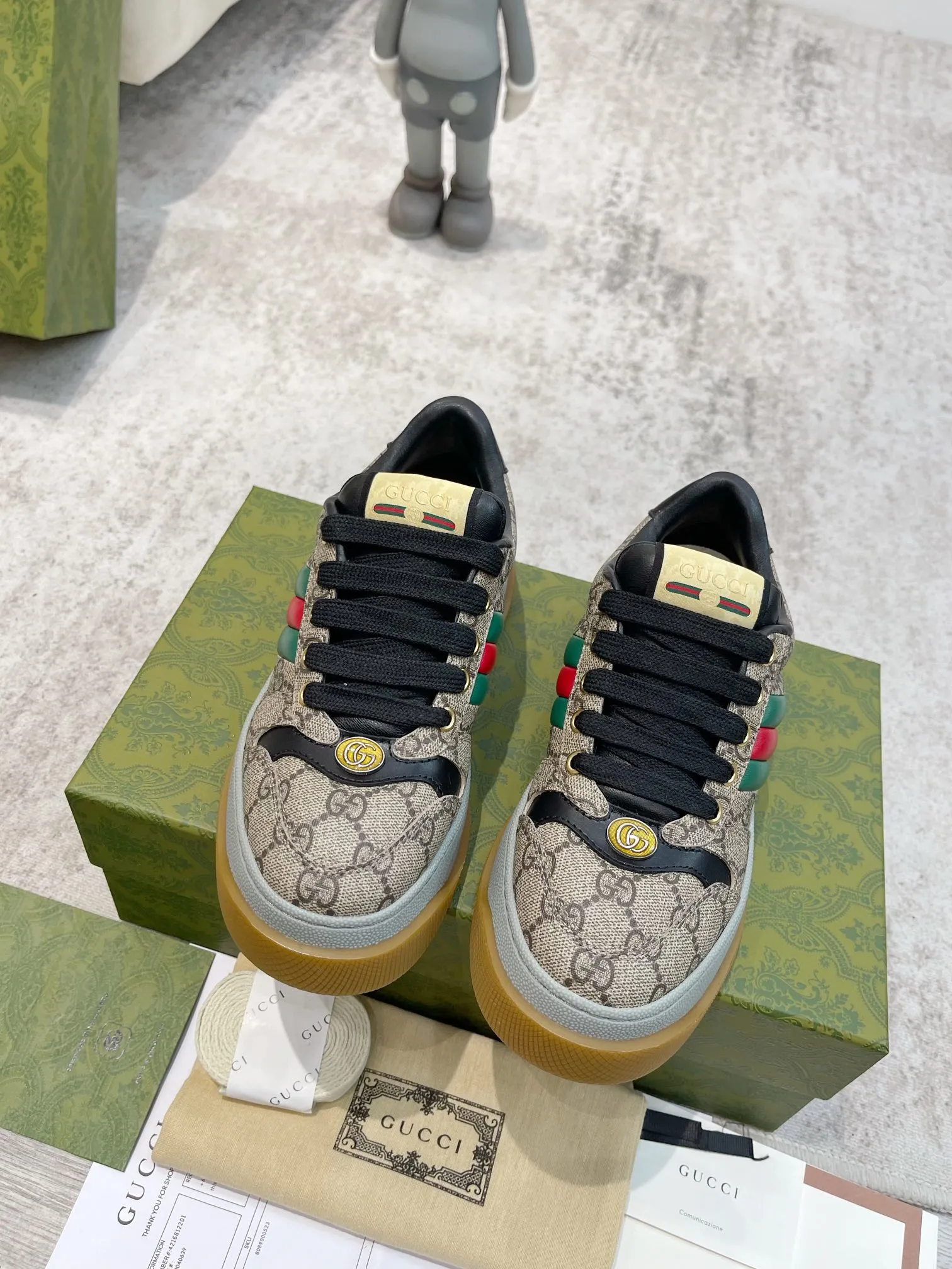 👟👟Ex-factory price 660👟👟Gucci's latest chubby thick-soled dirty shoes~~couple casual shoes, 6cm height-increasing shoes~~ The upper is stained cowhide stitched with classic double G cloth fabric, the terry cloth is delicate and sweat-absorbent and breathable, the foot pad is integrated with latex injection molding, 6cm thick T👟👟Ex-factory price U two-color sole✅ 35-40